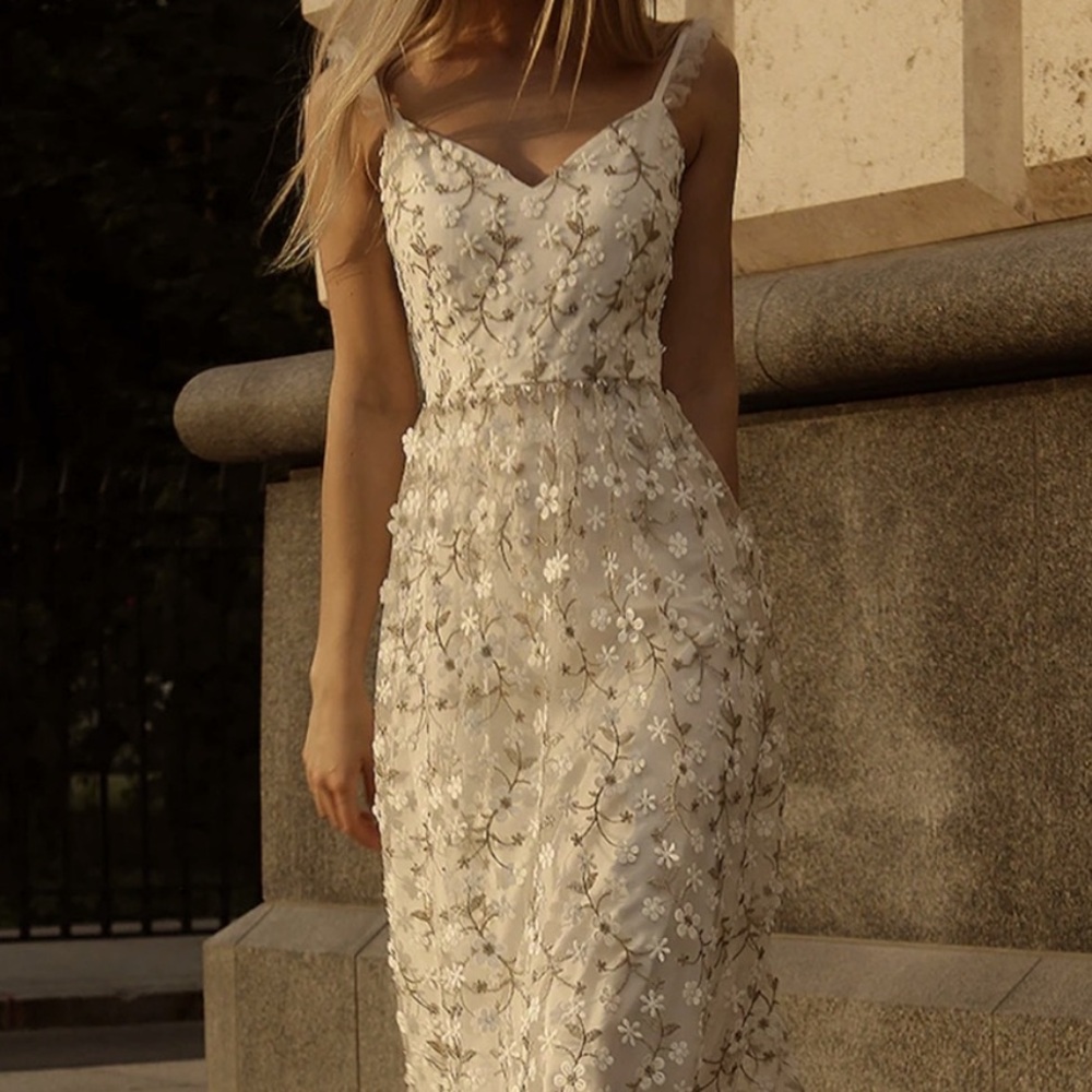 Lichi Floral Embroidered Midi Dress